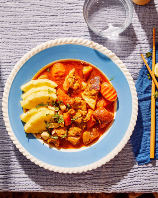 thaise-groene-curry-met-kip-sofie-dumont-chef3-scaled_1020x1280_bijgeknipt